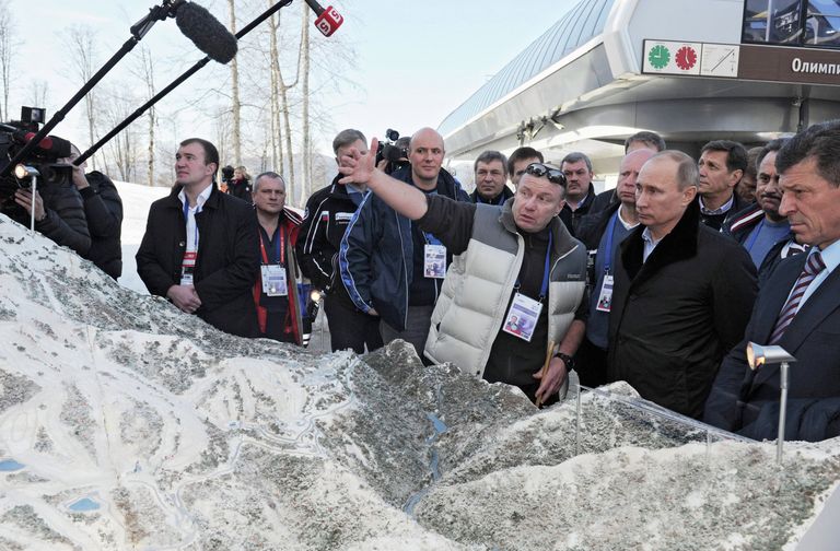 В.Путин осмотрел объекты горного кластера к Олимпиаде в Сочи