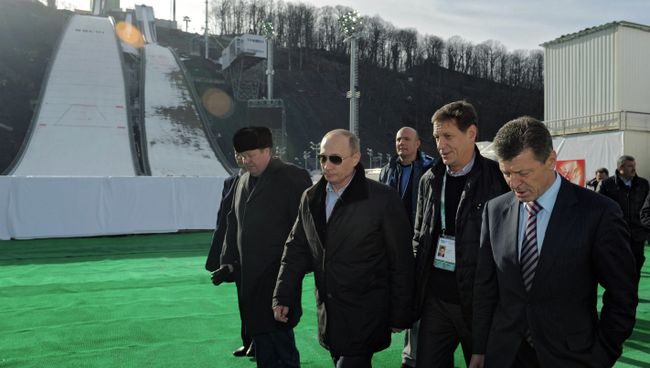 В.Путин осмотрел объекты горного кластера к Олимпиаде в Сочи В.Путин осмотрел объекты горного кластера к Олимпиаде в Сочи