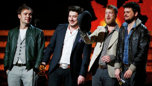 Группа Mumford & Sons на церемонии вручения 55-й юбилейной премии Грэмми Группа Mumford & Sons на церемонии вручения 55-й юбилейной премии Грэмми