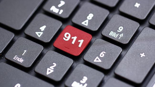 Телефонная служба спасения 911 Телефонная служба спасения 911