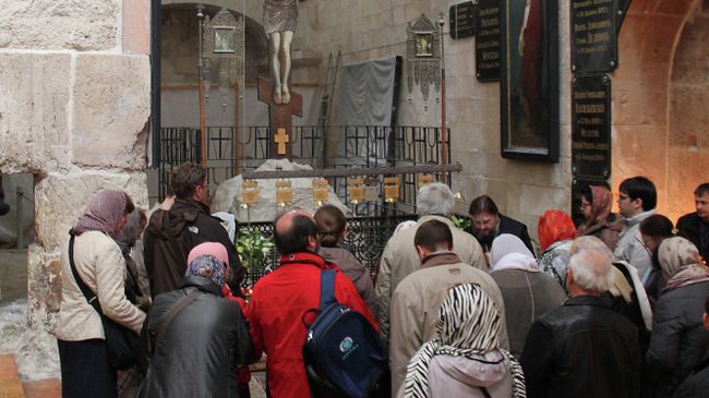 Православное подворье в Иерусалиме и доска на нем памяти святого антифашиста Александра Шмореля Православное подворье в Иерусалиме и доска на нем памяти святого антифашиста Александра Шмореля