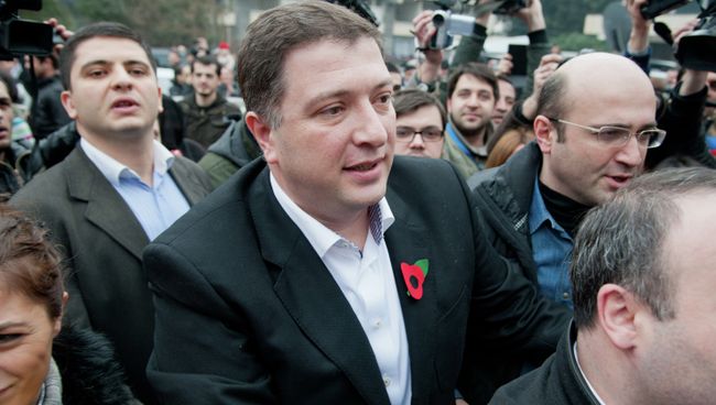 Мэр Тбилиси Георгий Угулава у здания Следственной службы