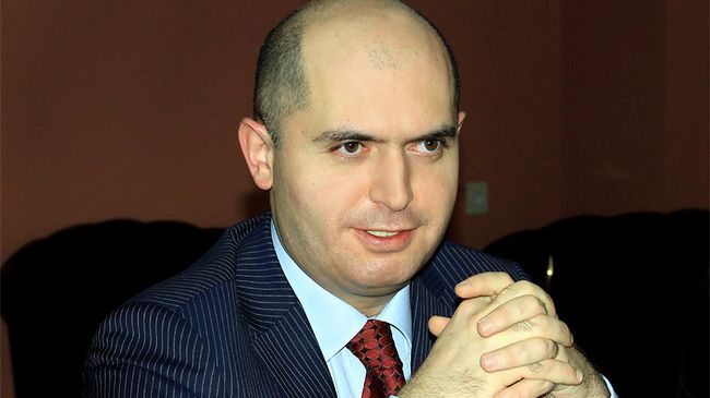 Армен Ашотян