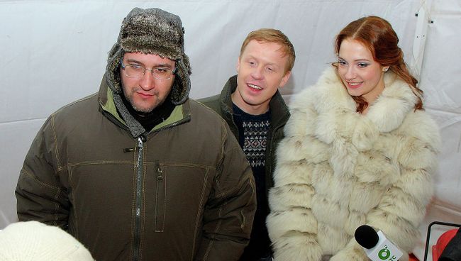 Режиссер Елки 3 Александр Котт, актеры Антон Богданов и Мария Луговая Режиссер Елки 3 Александр Котт, актеры Антон Богданов и Мария Луговая