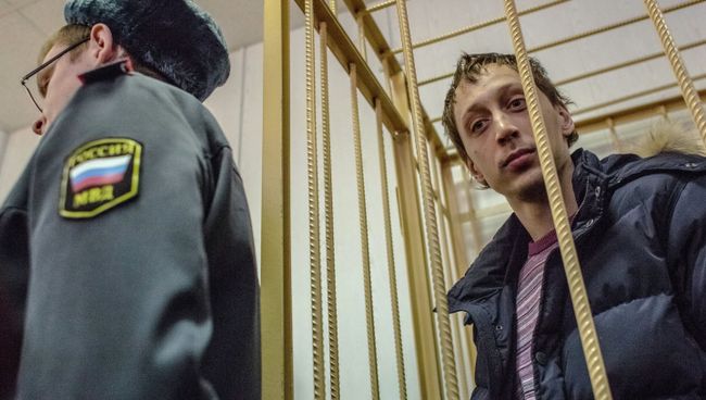 Солист Большого театра Павел Дмитриченко в зале Таганского районного суда Солист Большого театра Павел Дмитриченко в зале Таганского районного суда