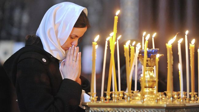 Утренняя служба в храме