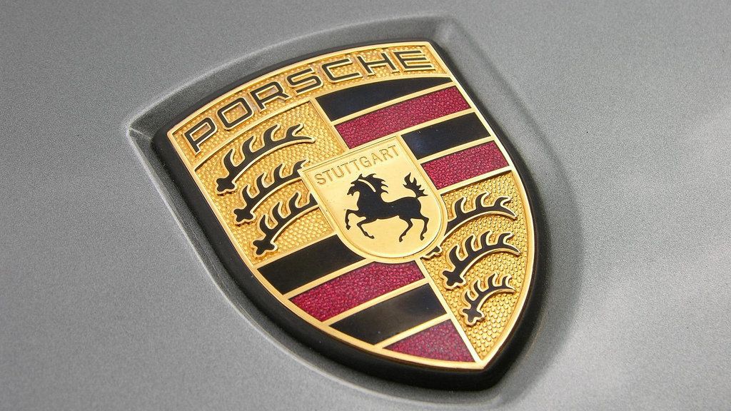 Эмблема Porsche - РИА Новости, 1920, 13.08.2025