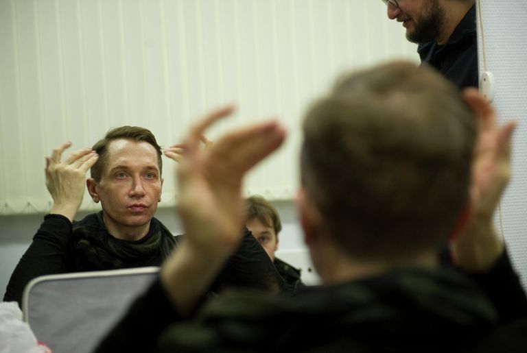 Влад Мамышев-Монро в роли Полония в спектакле по пьесе Шекспира Гамлет Влад Мамышев-Монро в роли Полония в спектакле по пьесе Шекспира Гамлет