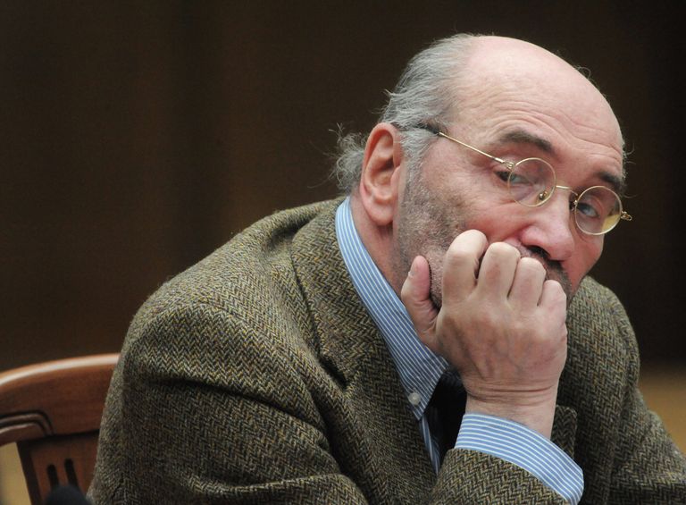 Писатель Александр Кабаков во время встречи с деятелями культуры, посвященной Дню работника культуры