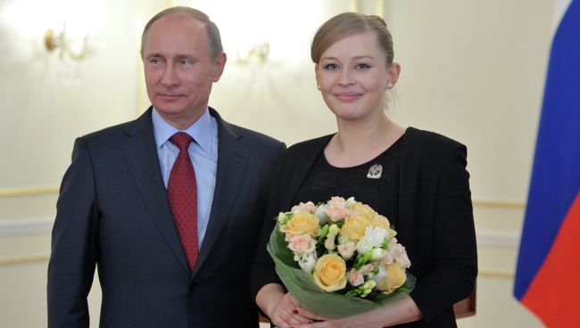 Президент России Владимир Путин и актриса Юлия Пересильд Президент России Владимир Путин и актриса Юлия Пересильд
