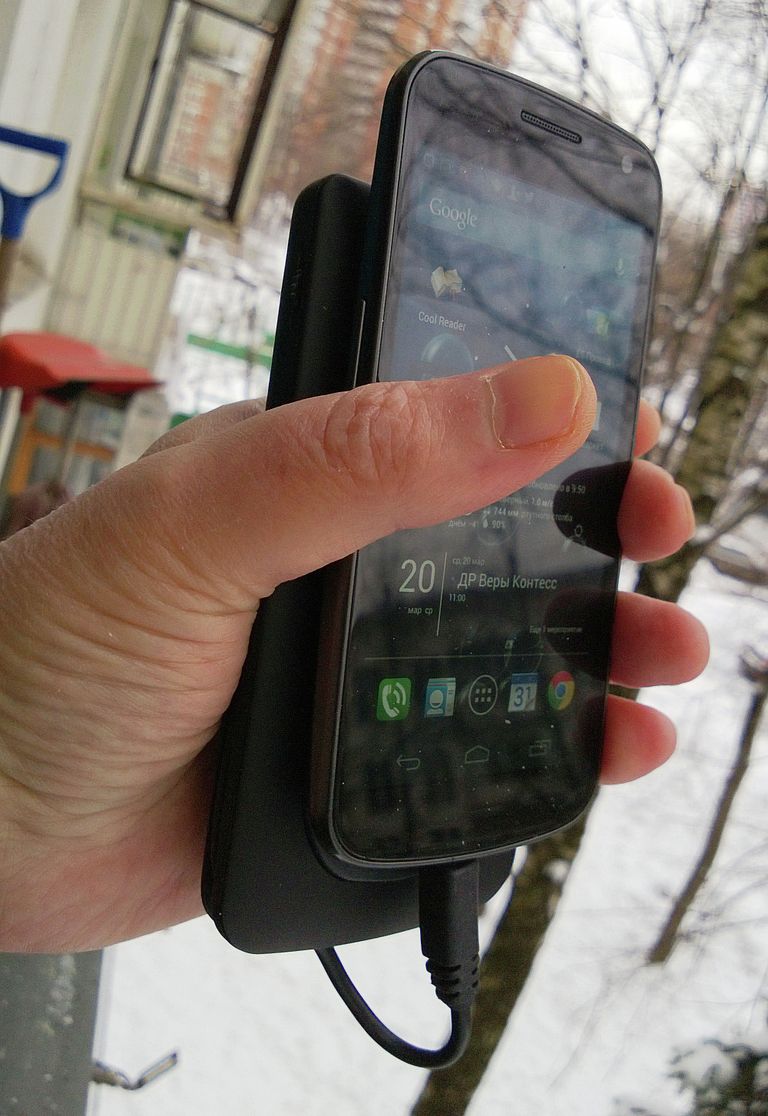 Пико-проектор A50P в связке с Galaxy Nexus Пико-проектор A50P в связке с Galaxy Nexus
