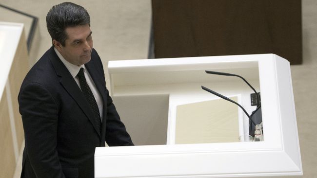 Заместитель генерального прокурора России Николай Винниченко на заседании Совета Федерации в Москве