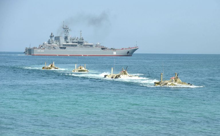 Высадка с большого десантного корабля Цезарь Куников десанта морской пехоты Черноморского флота РФ Высадка с большого десантного корабля Цезарь Куников десанта морской пехоты Черноморского флота РФ