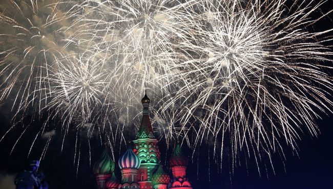 Фейерверк на Красной площади Фейерверк на Красной площади