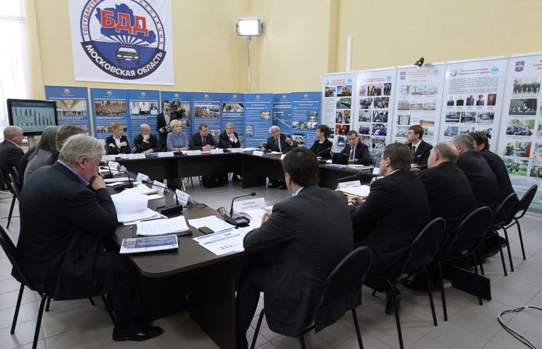 Д.Медведев посетил отдел ГИБДД по Одинцовскому району Д.Медведев посетил отдел ГИБДД по Одинцовскому району