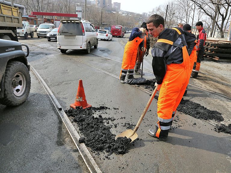 Ямочный ремонт дорог во Владивостоке