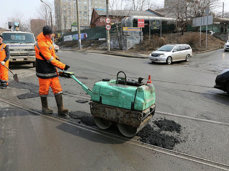 Ямочный ремонт дорог во Владивостоке