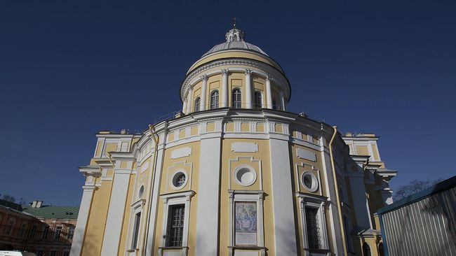 Александро-Невская лавра в Петербурге. Архивное фото Александро-Невская лавра в Петербурге. Архивное фото