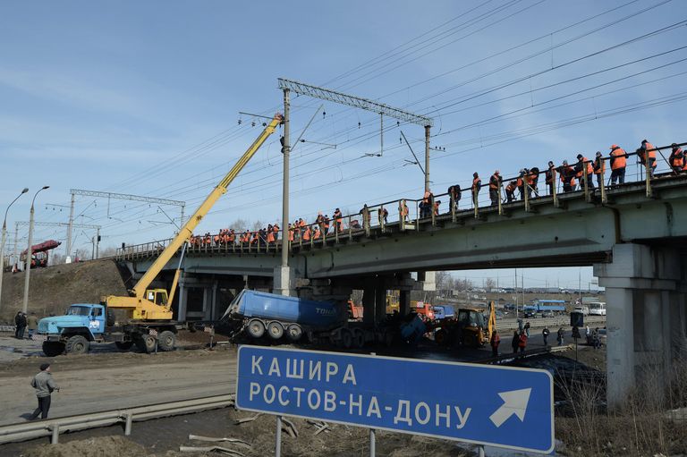 Ликвидация последствий ДТП на Каширском шоссе в Подмосковье Ликвидация последствий ДТП на Каширском шоссе в Подмосковье