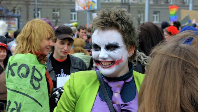 Участники монстрации в Новосибирске Участники монстрации в Новосибирске