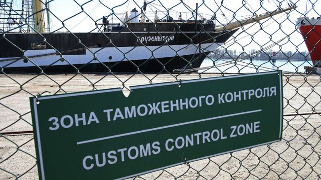 В порту Калининграда В порту Калининграда