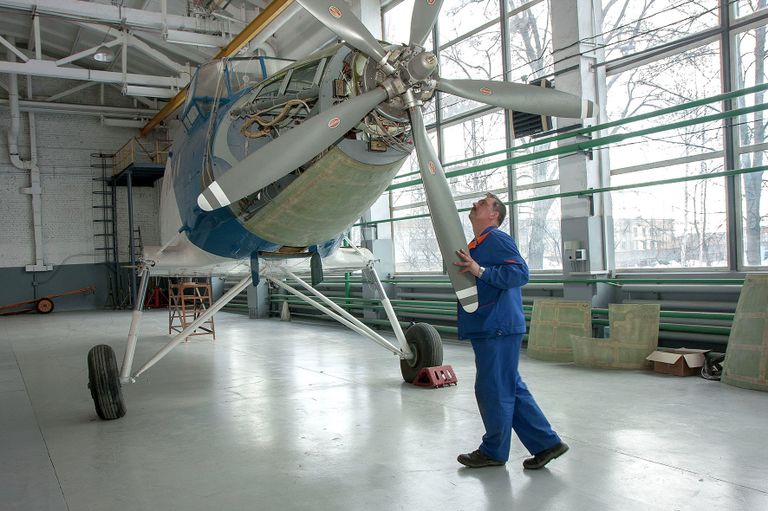 Новый пятилопастной пропеллер для самолета Ан-2 Новый пятилопастной пропеллер для самолета Ан-2