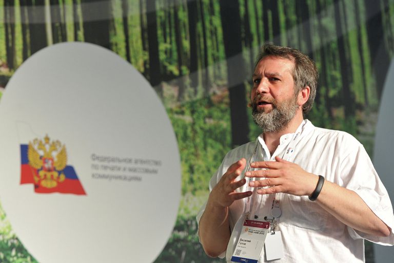 Гендиректор центра Новые медиатехнологии Василий Гатов на интернет-конференции РИФ+КИБ 2013 Гендиректор центра Новые медиатехнологии Василий Гатов на интернет-конференции РИФ+КИБ 2013