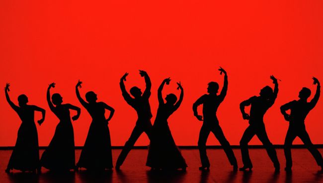 Труппа Entredos Ballet Espanol в сцене из белета Al Alma