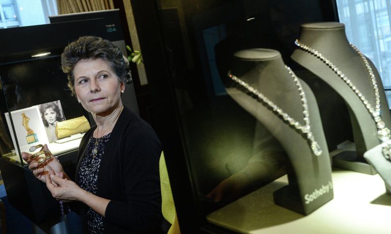 Показ Sotheby's ювелирной коллекции Джины Лоллобриджиды Показ Sotheby's ювелирной коллекции Джины Лоллобриджиды
