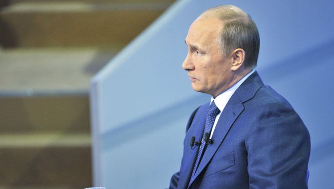 Прямая линия с Владимиром Путиным. Архивное фото Прямая линия с Владимиром Путиным. Архивное фото