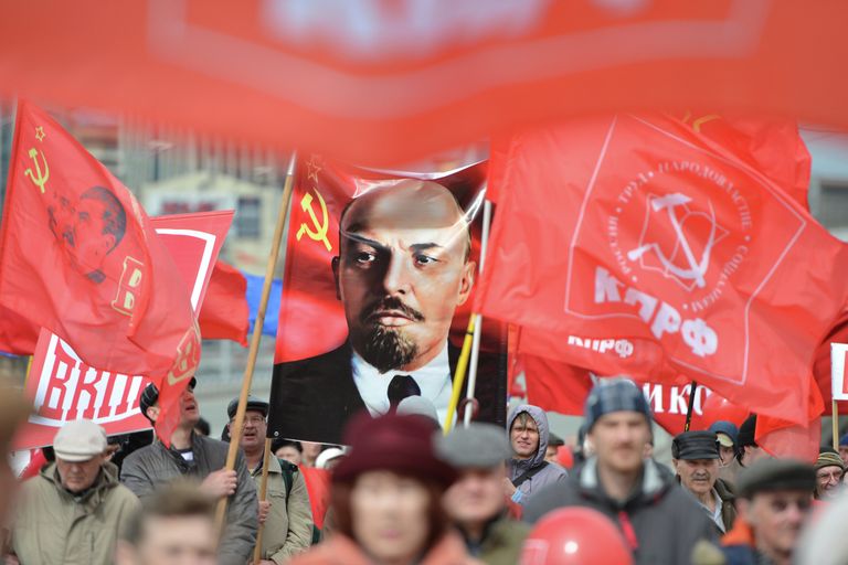 Первомайская демонстрация в Новосибирске Первомайская демонстрация в Новосибирске