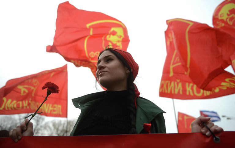 Шествие и митинг КПРФ в Москве Шествие и митинг КПРФ в Москве