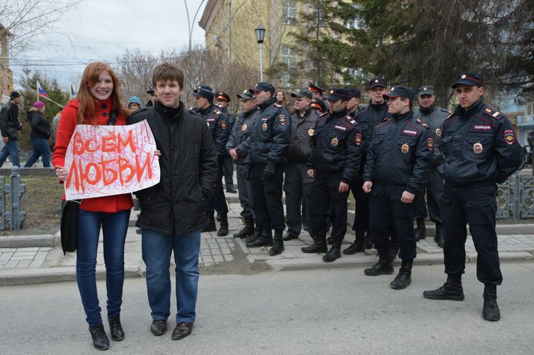 Новосибирская Монстрация шагнула Вперед в темное прошлое Новосибирская Монстрация шагнула Вперед в темное прошлое