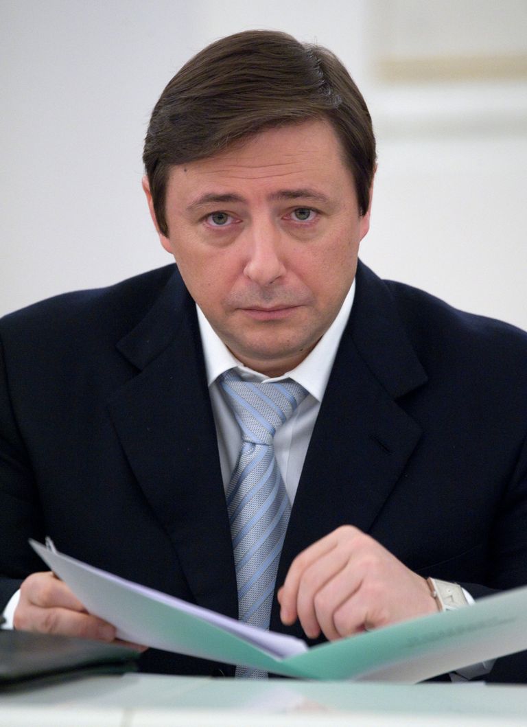 Полномочный представитель президента РФ в Северо-Кавказском федеральном округе Александр Хлопонин Полномочный представитель президента РФ в Северо-Кавказском федеральном округе Александр Хлопонин