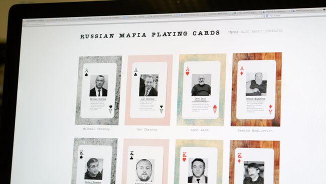 Колода карт с лицами авторитетных бизнесменов РФ выпущена в США Колода карт с лицами авторитетных бизнесменов РФ выпущена в США