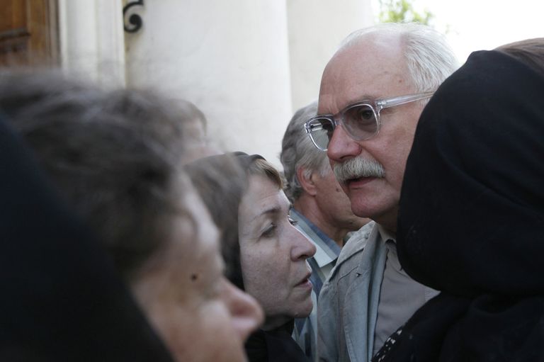 Никита Михалков на прощании с режиссером Алексеем Балабановым у Князь-Владимирского собора в Санкт-Петербурге Никита Михалков на прощании с режиссером Алексеем Балабановым у Князь-Владимирского собора в Санкт-Петербурге