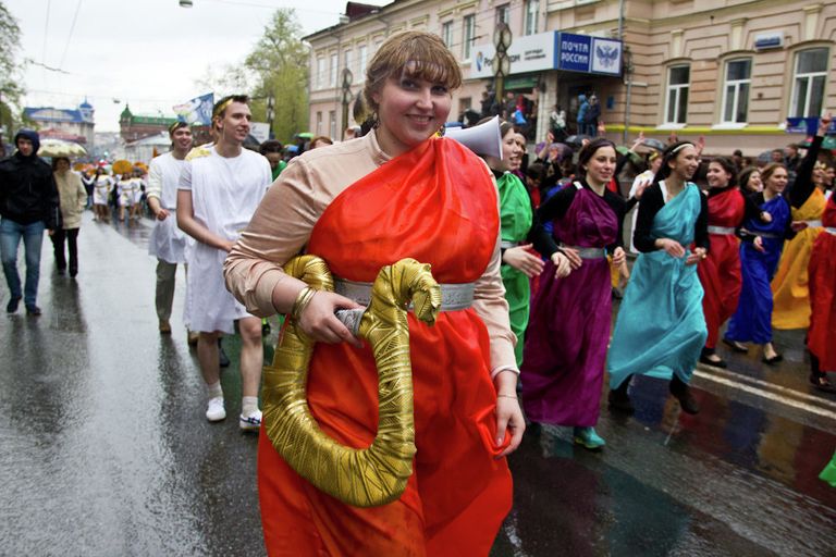 Студенты отметили 135-летие ТГУ шествием Студенты отметили 135-летие ТГУ шествием