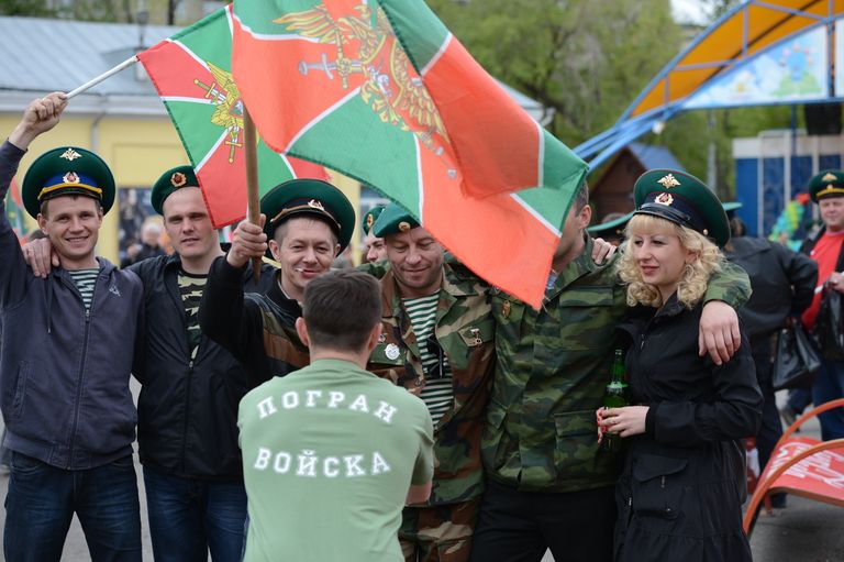 Празднование Дня Пограничных войск в Новосибирске Празднование Дня Пограничных войск в Новосибирске