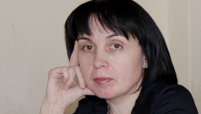 Завкафедрой современного русского языка Новосибирского государственного педуниверситета доцент Людмила Храмцова Завкафедрой современного русского языка Новосибирского государственного педуниверситета доцент Людмила Храмцова