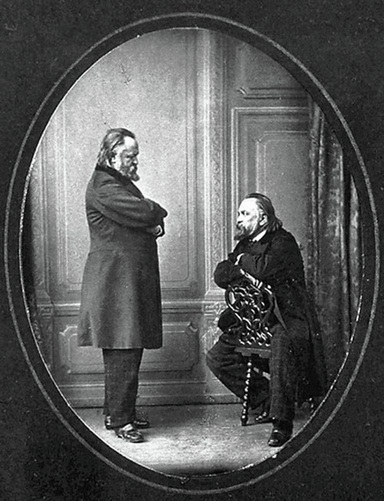 Герцен и Герцен. Коллаж работы фотографа Сергея Левицкого