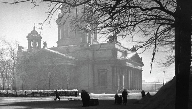 Ленинград в дни блокады в 1943 году