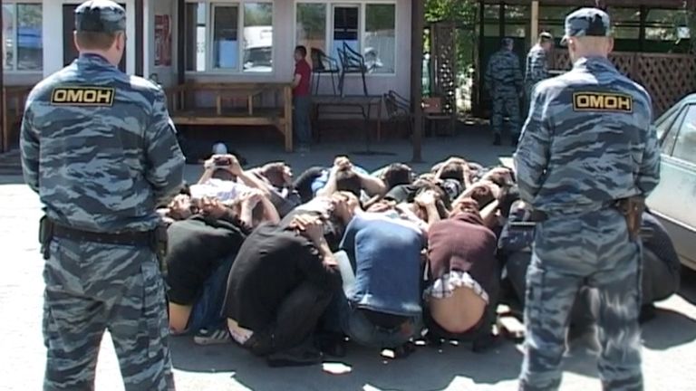 Бейсбольные биты нашли у участников массовой драки в Екатеринбурге Бейсбольные биты нашли у участников массовой драки в Екатеринбурге