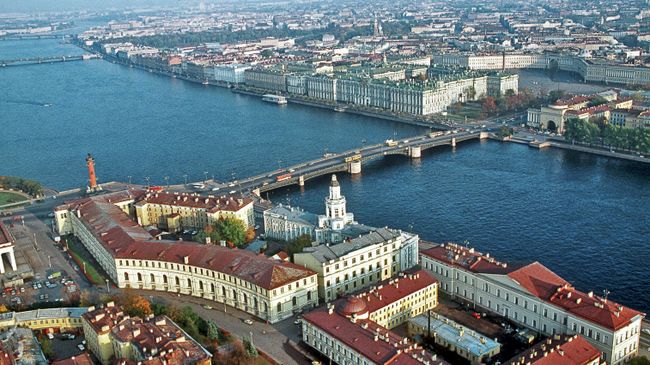 Панорама Санкт-Петербурга. Архивное фото Панорама Санкт-Петербурга. Архивное фото
