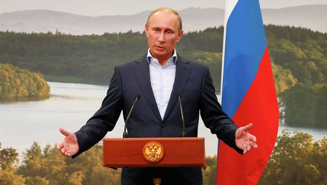 Президент России Владимир Путин выступает в рамках саммита G8 Президент России Владимир Путин выступает в рамках саммита G8