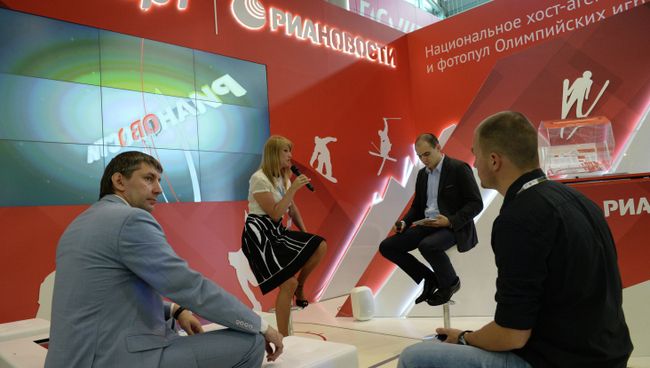 Депутат Госдумы РФ Светлана Журова на стенде РИА Новости на XVII Петербургском международном экономическом форуме