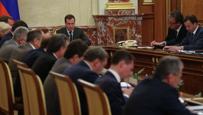 Д.Медведев провел заседание правительства РФ Д.Медведев провел заседание правительства РФ