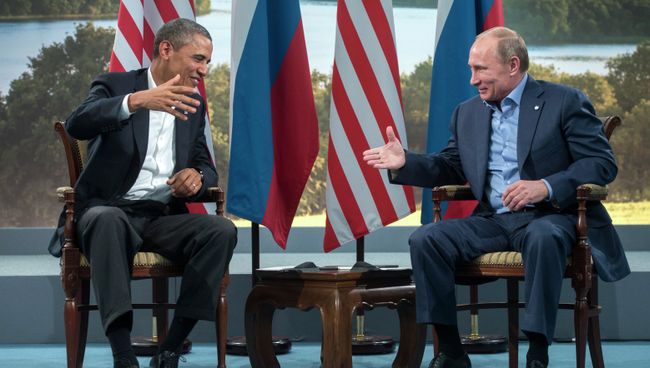 Президент России Владимир Путин (справа) и президент США Барак Обама, архивное фото Президент России Владимир Путин (справа) и президент США Барак Обама, архивное фото