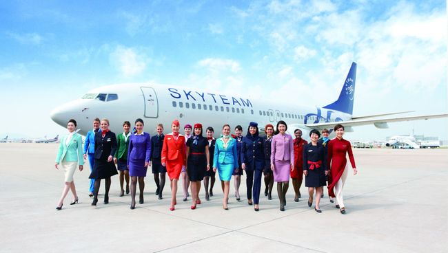 Бортпроводники альянса SkyTeam Бортпроводники альянса SkyTeam
