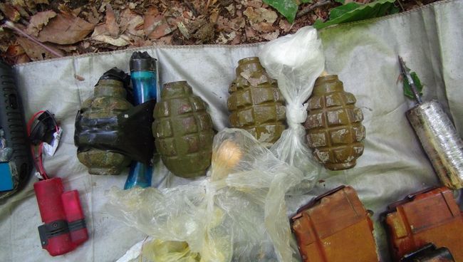 Оружие, изъятое у боевиков в Кабардино-Балкарии Оружие, изъятое у боевиков в Кабардино-Балкарии