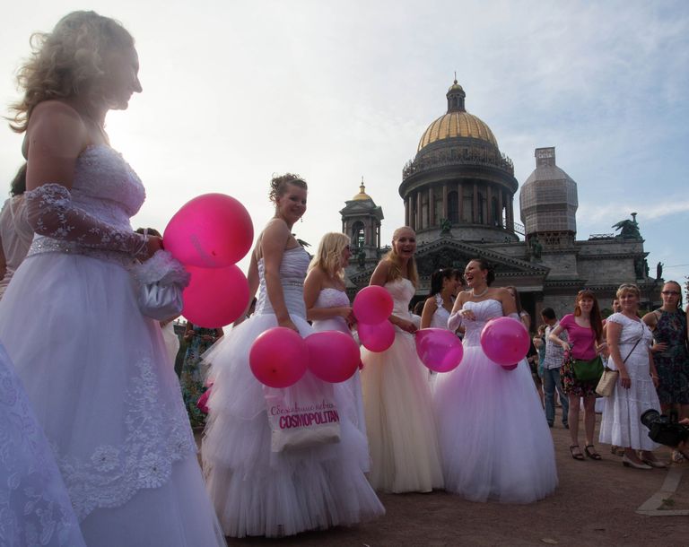 Флешмоб «Сбежавшие невесты» в Петербурге Флешмоб «Сбежавшие невесты» в Петербурге